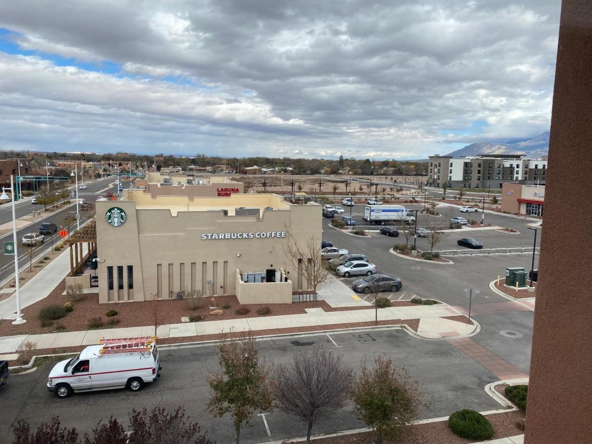 Holiday Inn Express & Suites Albuquerque Historic Old Town By Ihg מראה חיצוני תמונה