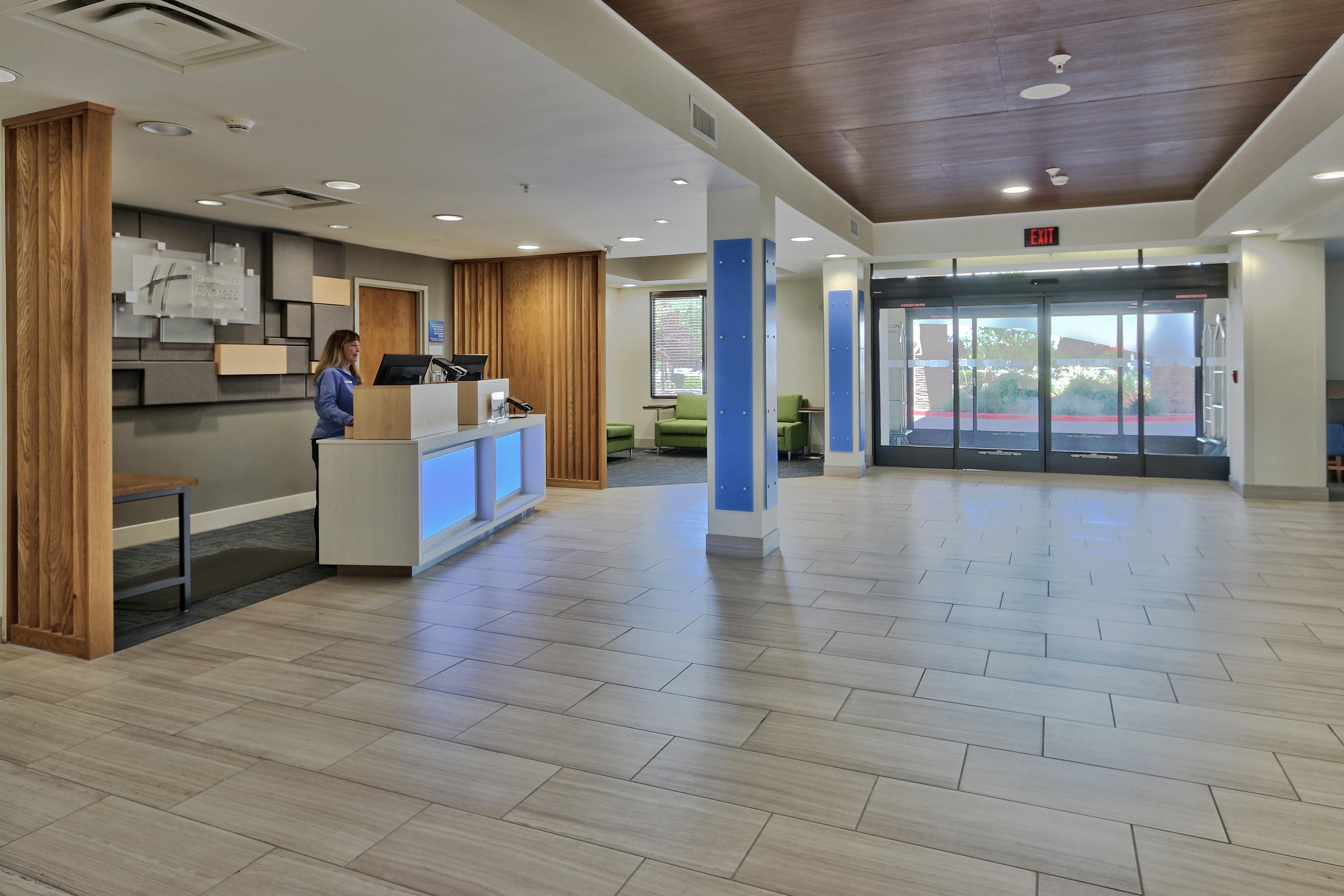 Holiday Inn Express & Suites Albuquerque Historic Old Town By Ihg מראה חיצוני תמונה
